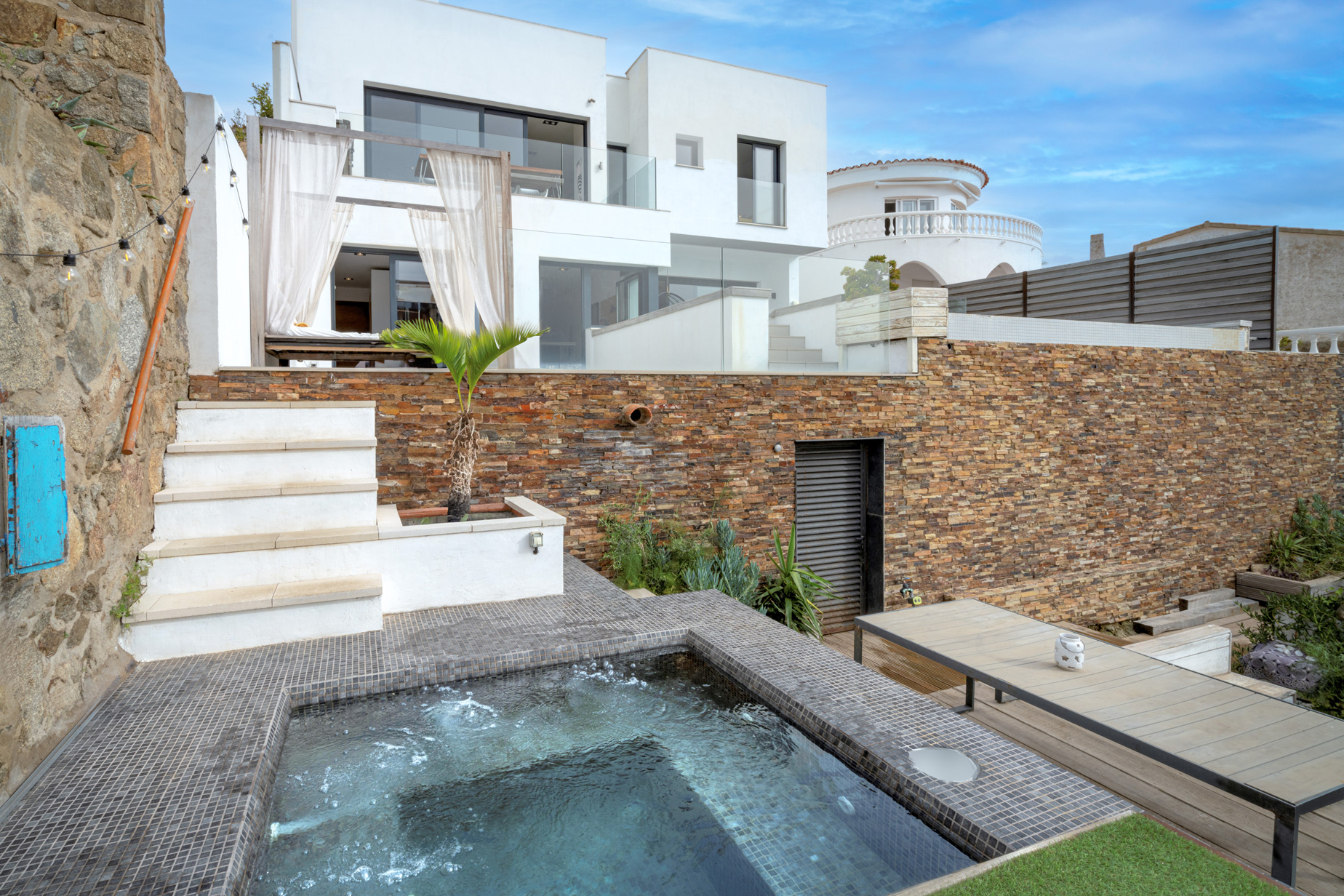 Jacuzzi at Casa23